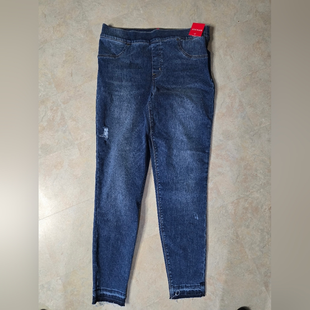 BNWT SPANX Destressed Jeans size Large